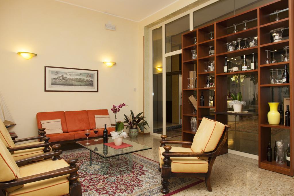 Hotel Janeiro Frontemare Jesolo Extérieur photo