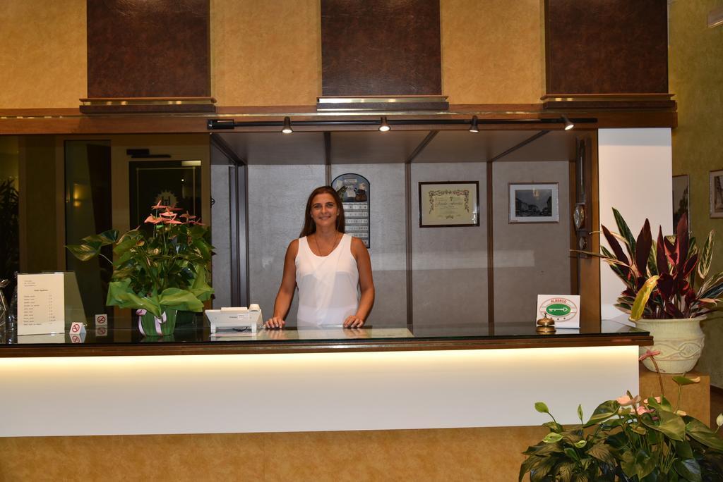 Hotel Janeiro Frontemare Jesolo Extérieur photo