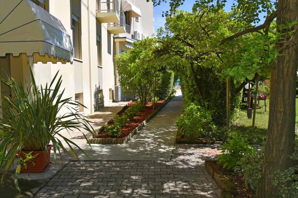 Hotel Janeiro Frontemare Jesolo Extérieur photo