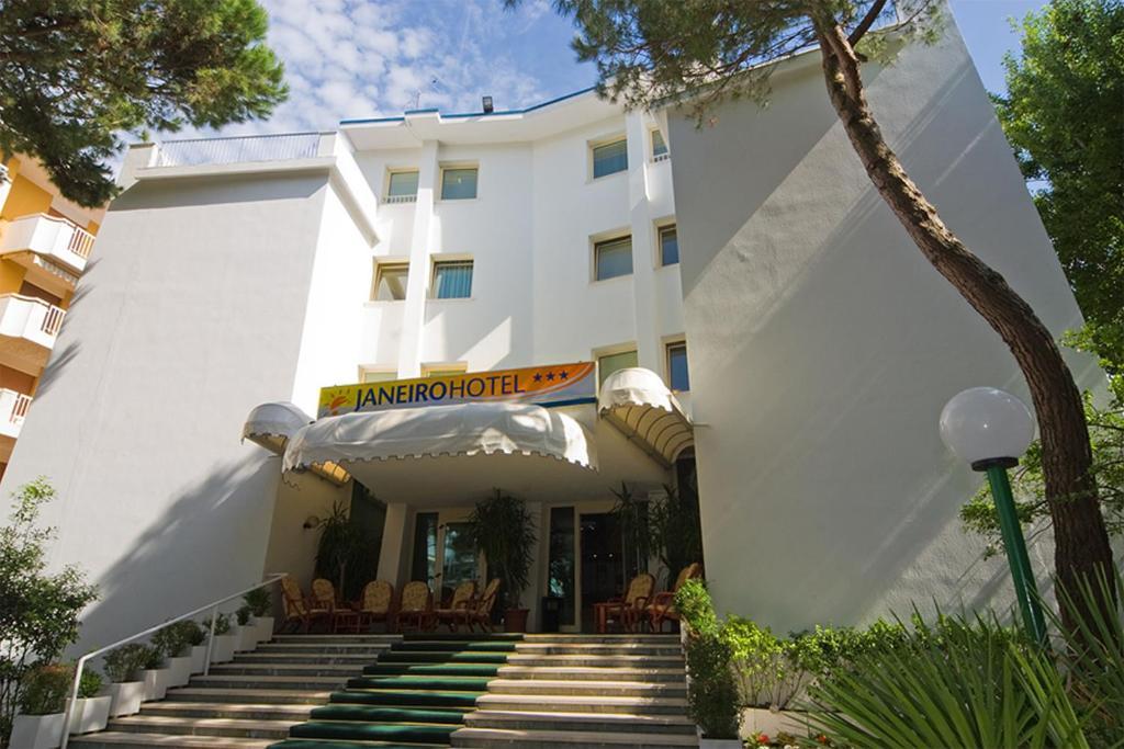 Hotel Janeiro Frontemare Jesolo Extérieur photo
