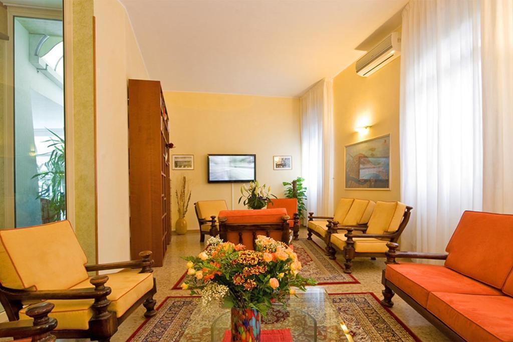 Hotel Janeiro Frontemare Jesolo Extérieur photo