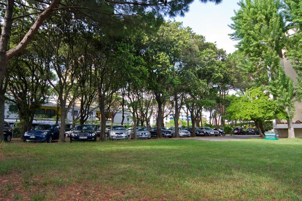 Hotel Janeiro Frontemare Jesolo Extérieur photo