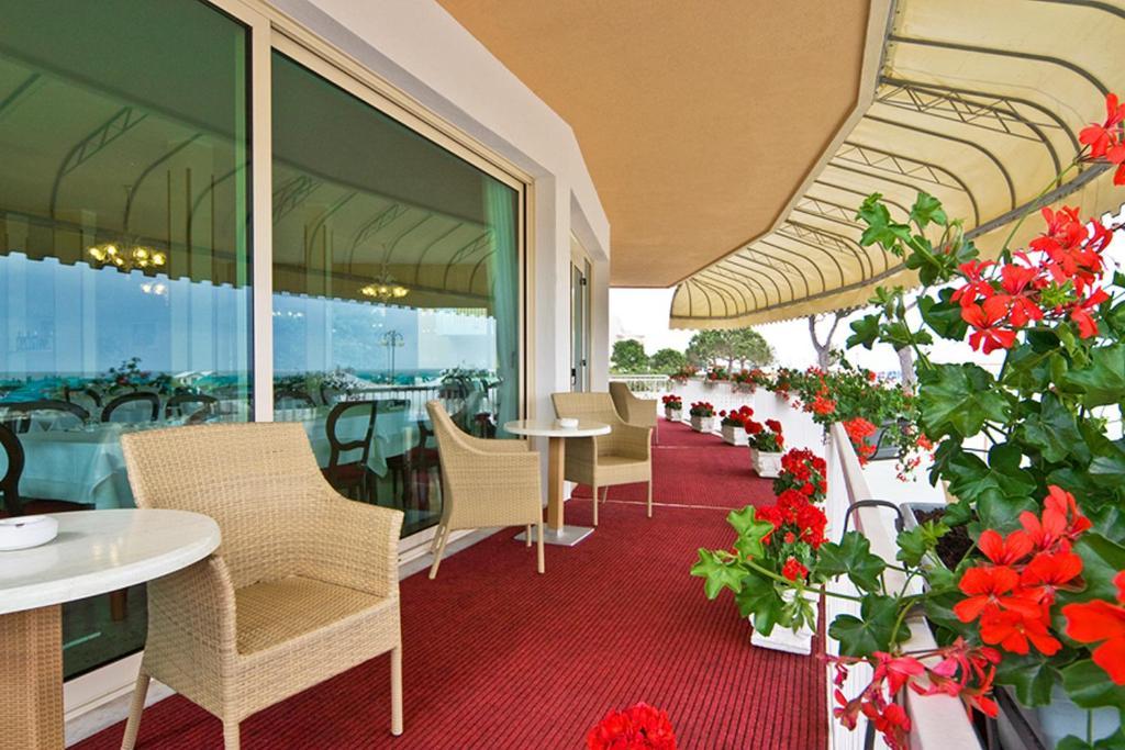 Hotel Janeiro Frontemare Jesolo Extérieur photo